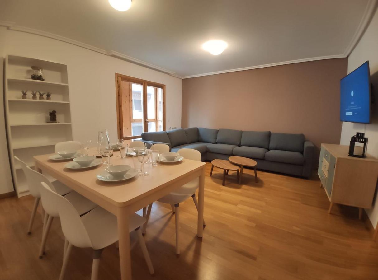 Apartamento Miral21 Jaca Exterior photo